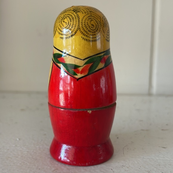 VTG matryoshka dolls & wooden eggs purchased in Russia in 1990. Stands included. - Picture 4 of 10